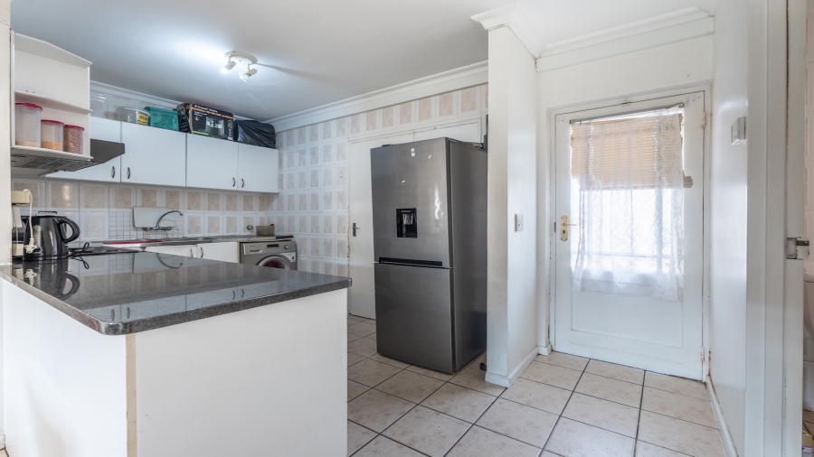 3 Bedroom Property for Sale in Parklands Western Cape